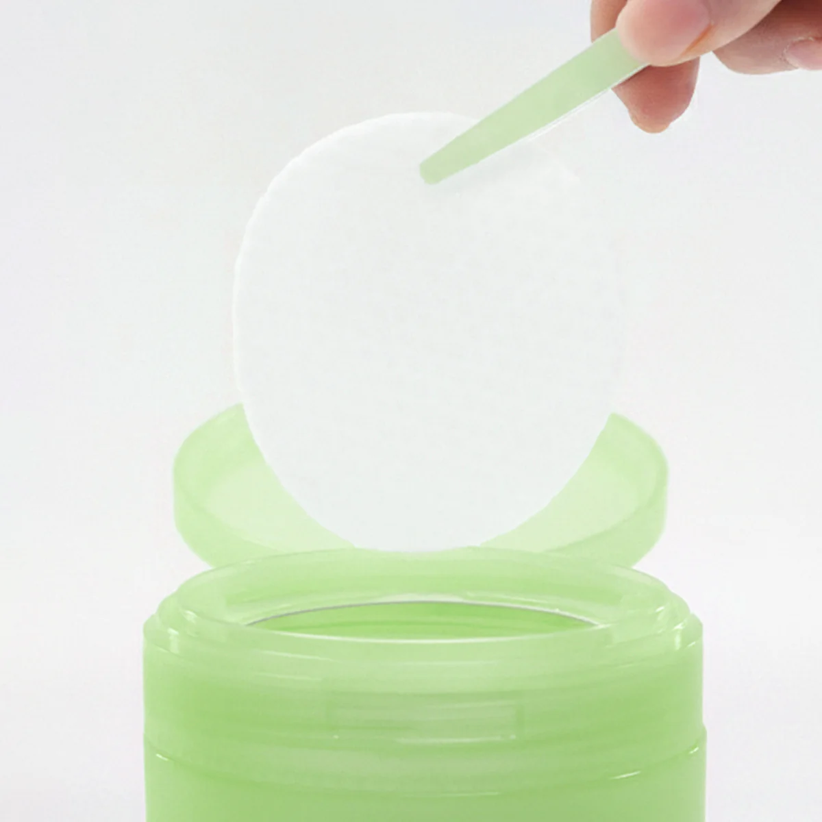glowiest Daily Rituals Centella + Heartleaf + AHA/PHA Peeling Pad - Image 4
